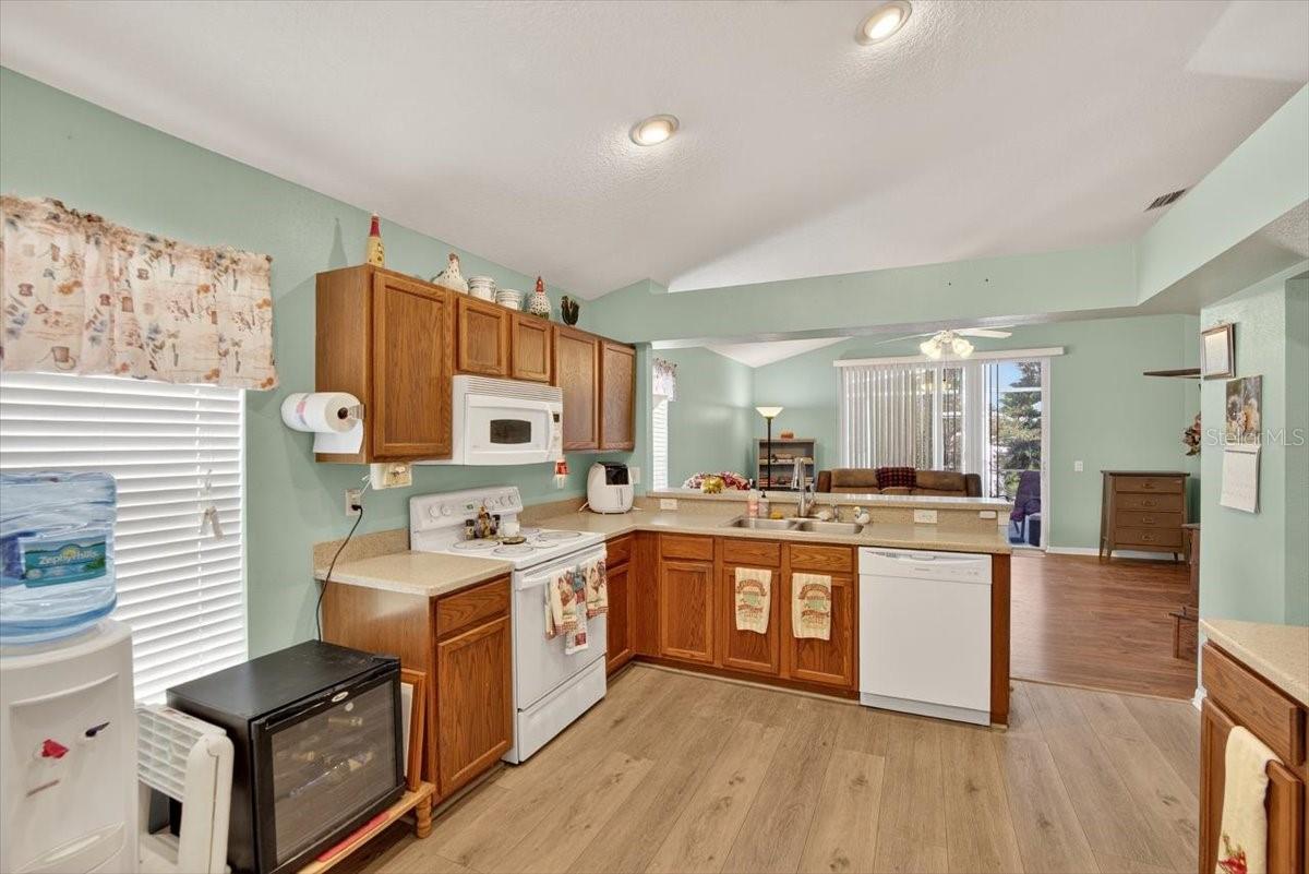 Image 9 of 26 For 12833 Kings Lake Drive