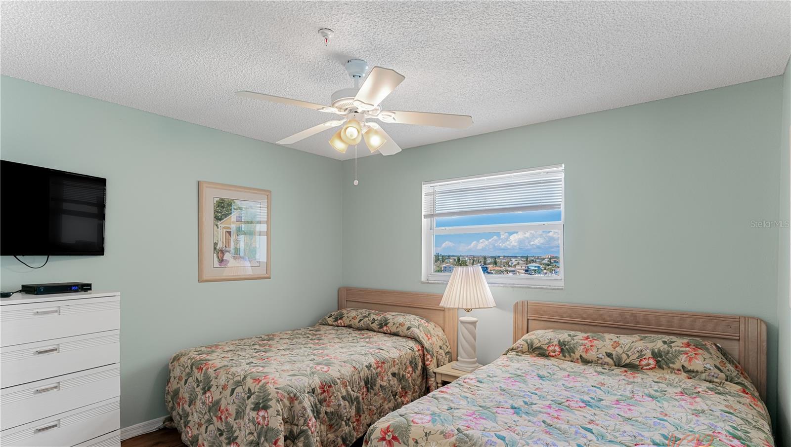Image 23 of 34 For 13500 Gulf Boulevard 602