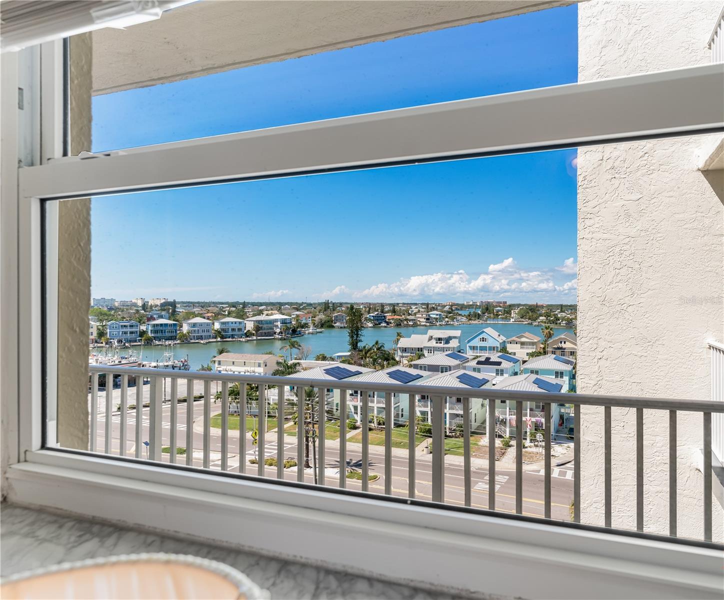 Image 24 of 34 For 13500 Gulf Boulevard 602