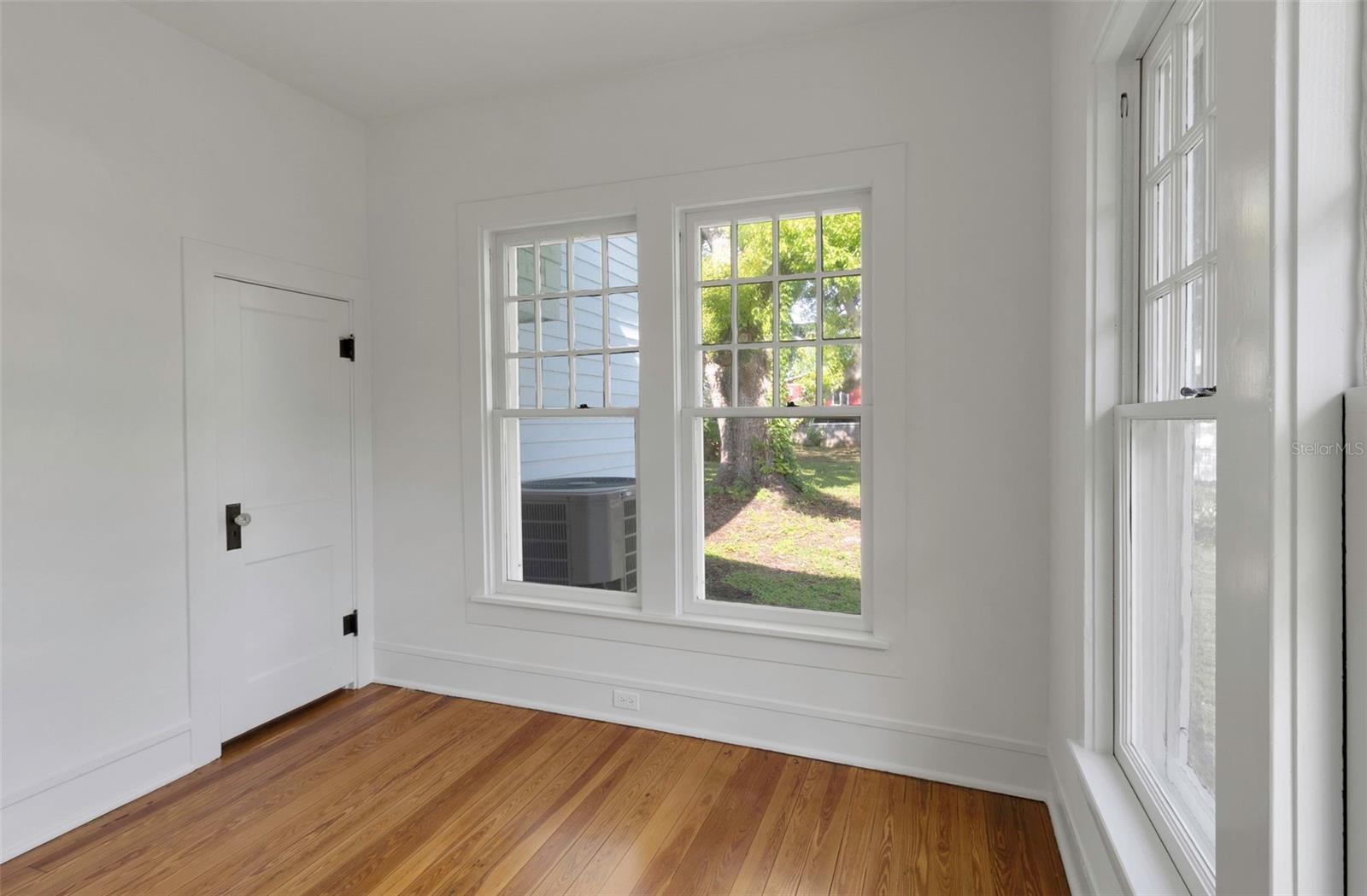 Image 35 of 71 For 406 Jefferson Avenue S