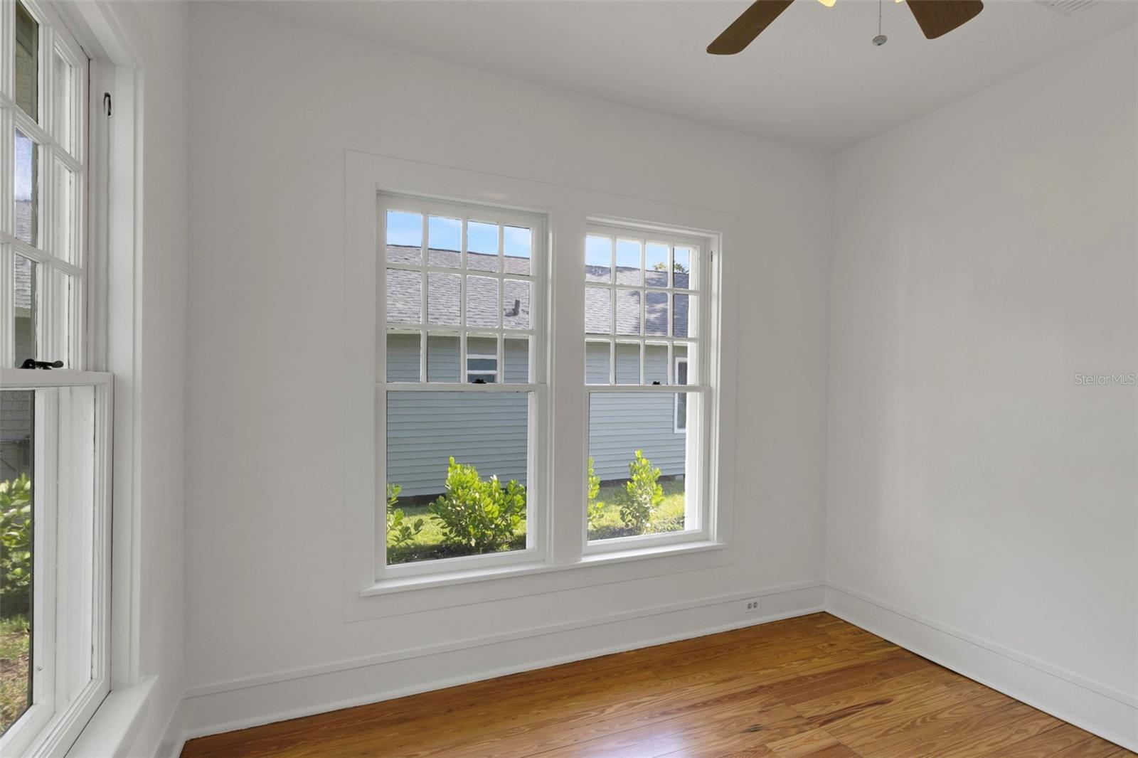 Image 37 of 71 For 406 Jefferson Avenue S