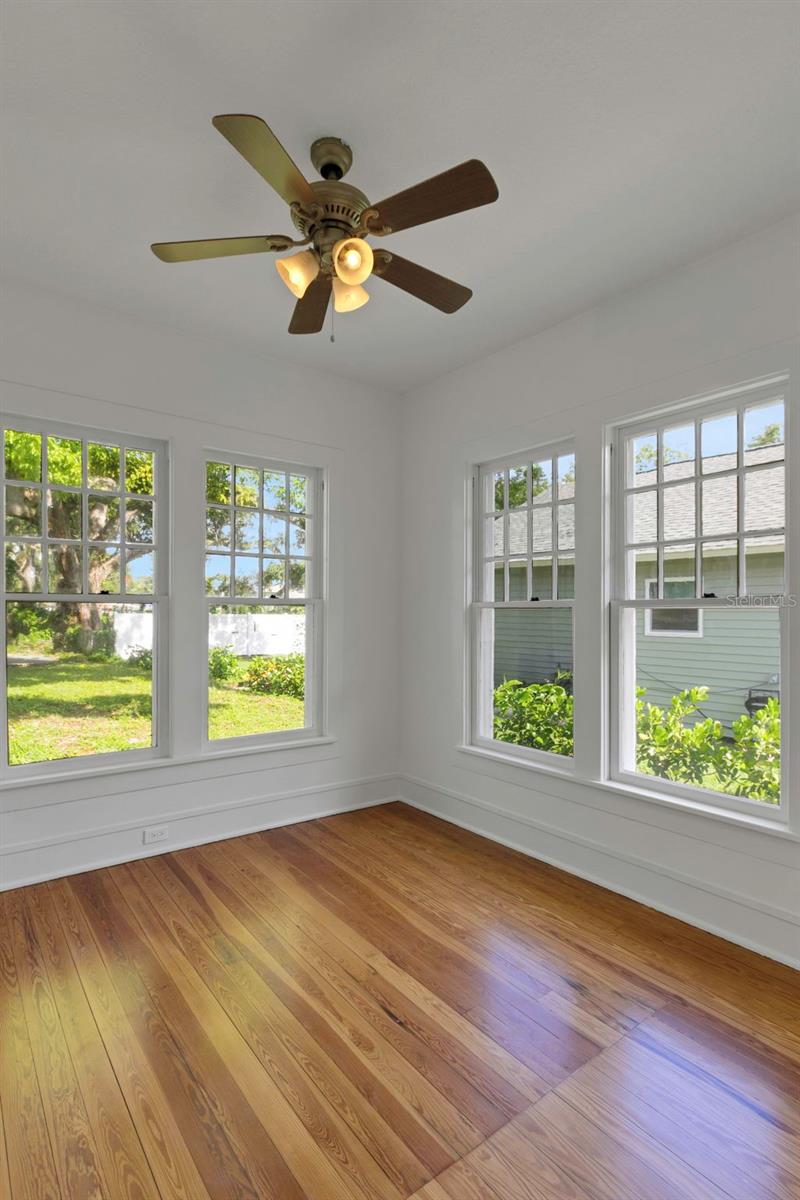 Image 39 of 71 For 406 Jefferson Avenue S