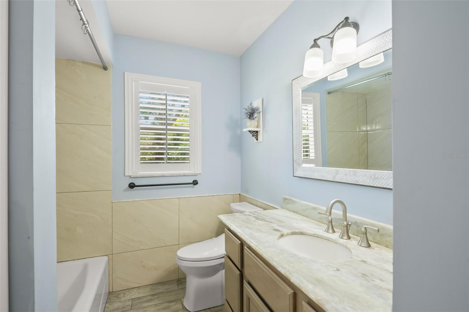 Image 17 of 25 For 5015 Aragon Way S