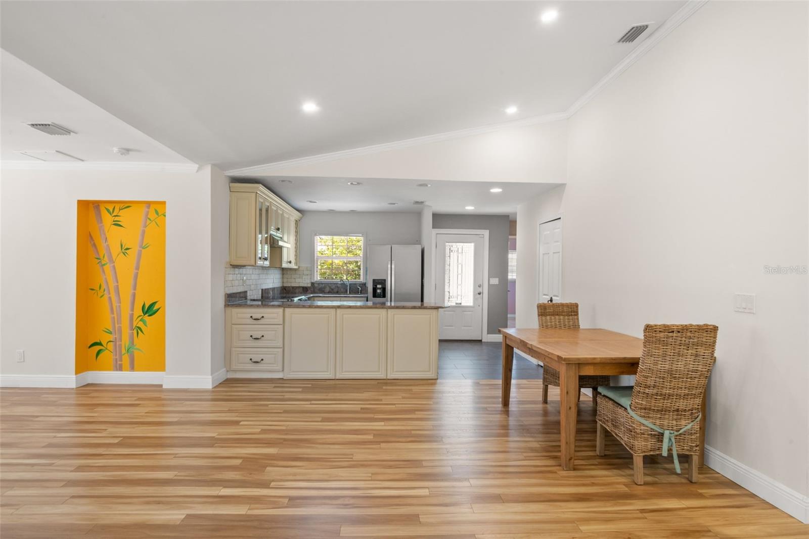Image 5 of 25 For 5015 Aragon Way S