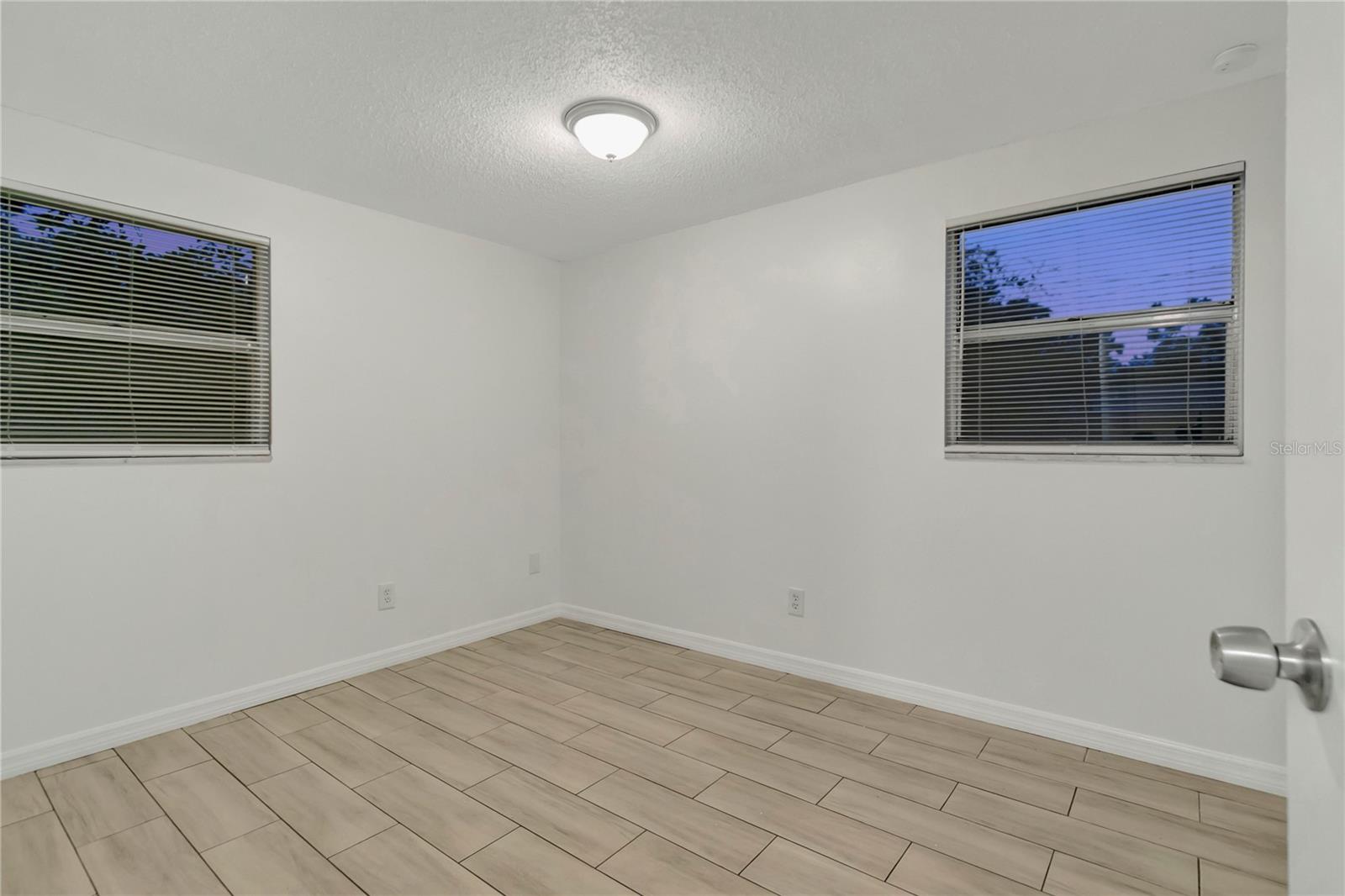 Image 16 of 29 For 3127 Oakley Avenue S