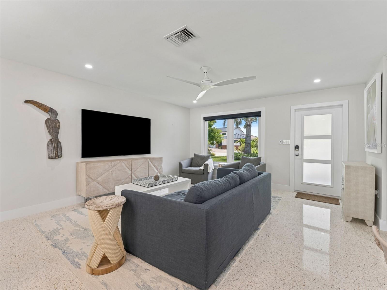 Image 3 of 35 For 819 59th Avenue