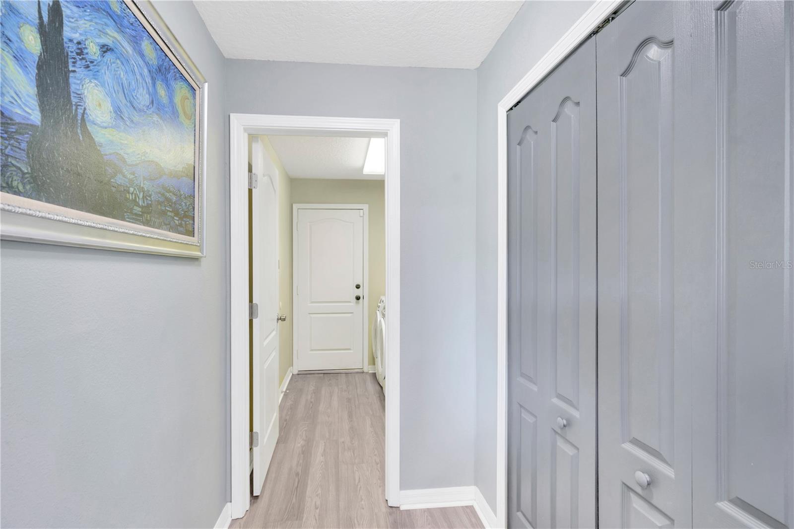 Image 15 of 41 For 10821 Johanna Avenue