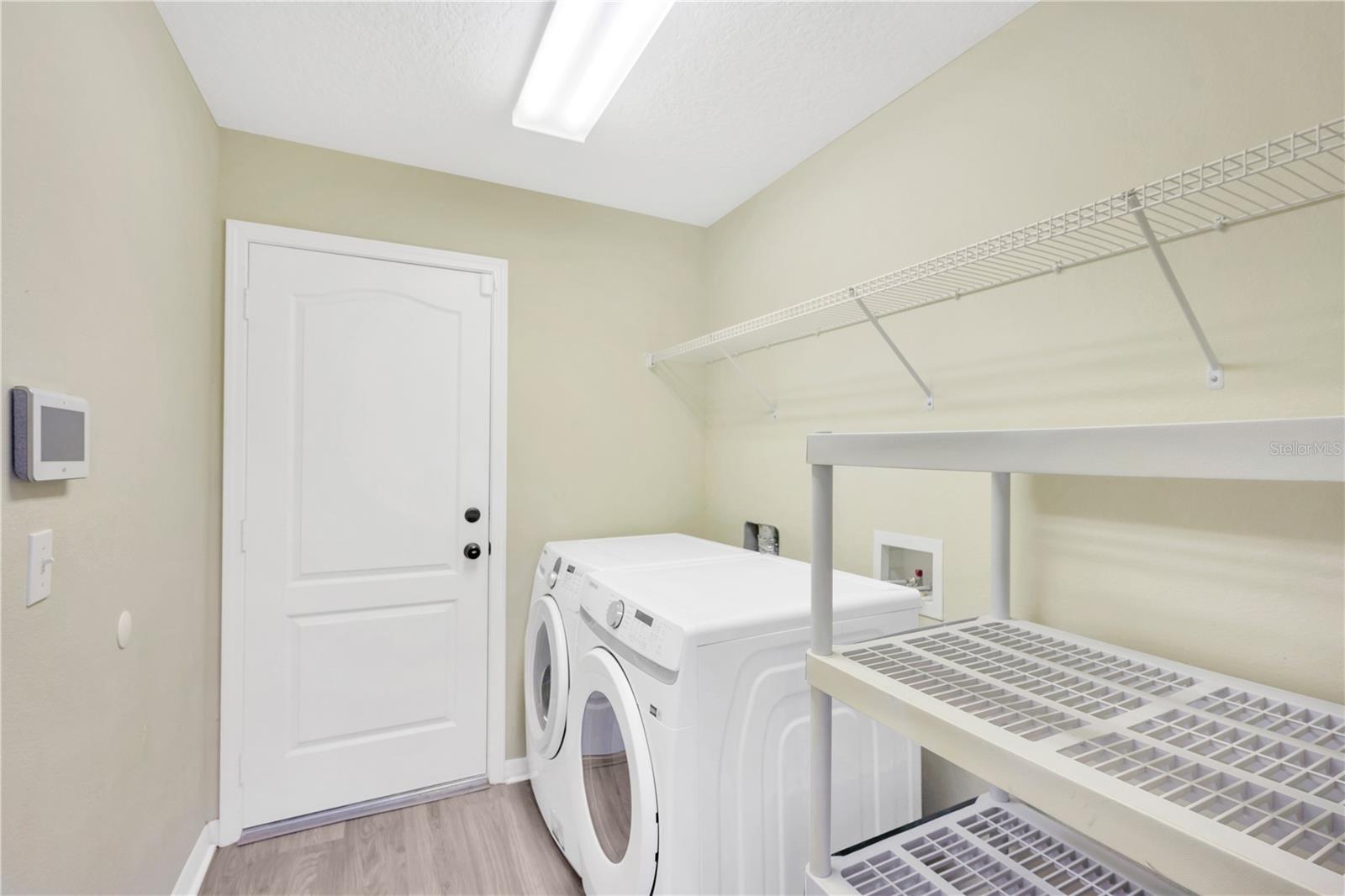 Image 16 of 41 For 10821 Johanna Avenue