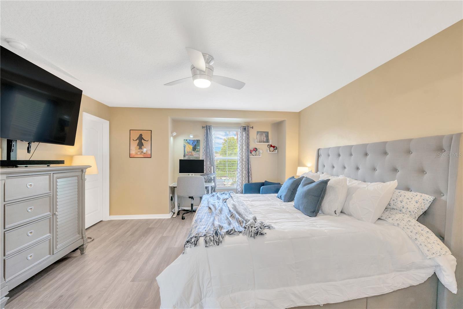 Image 21 of 41 For 10821 Johanna Avenue