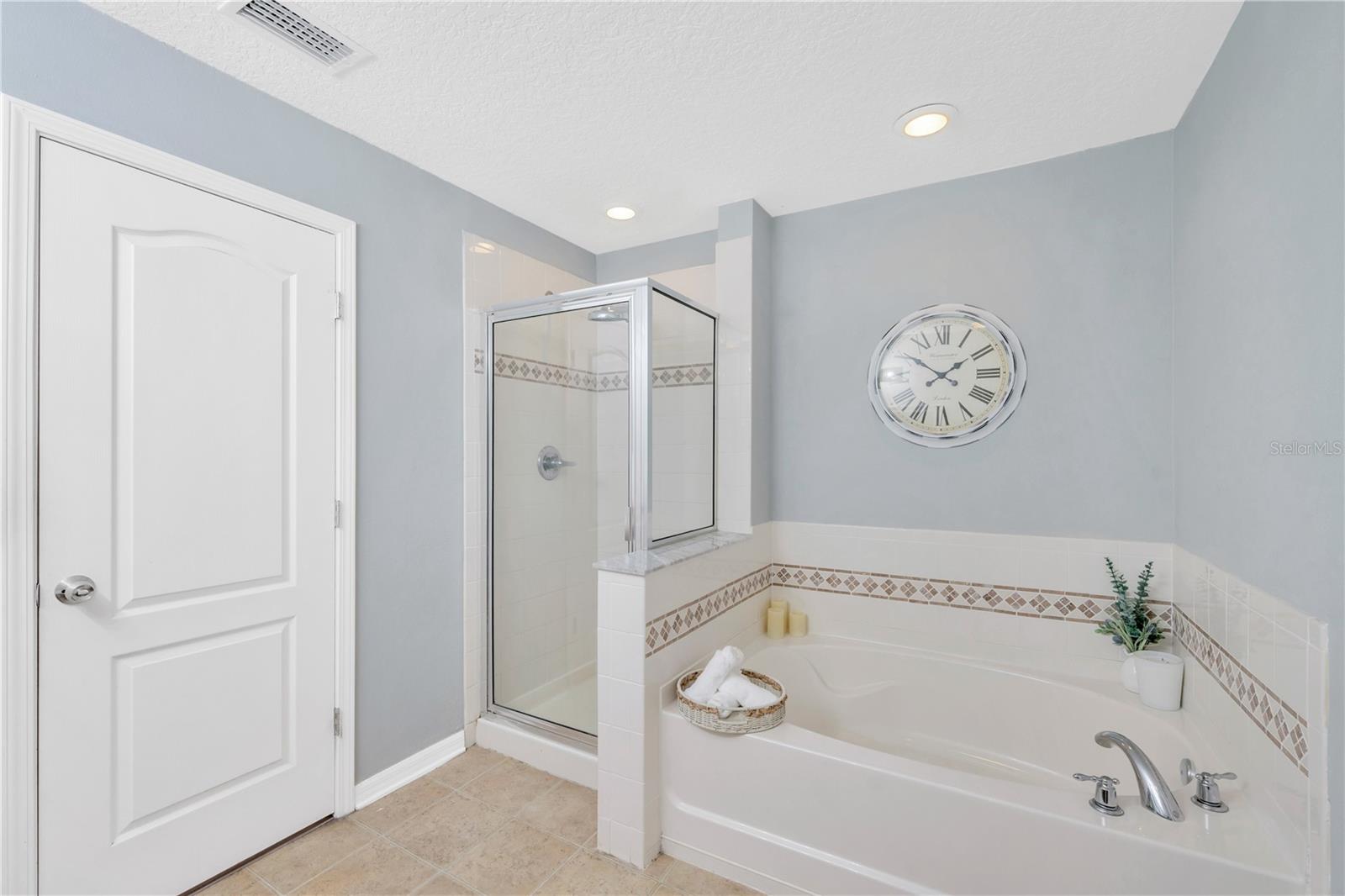 Image 22 of 41 For 10821 Johanna Avenue