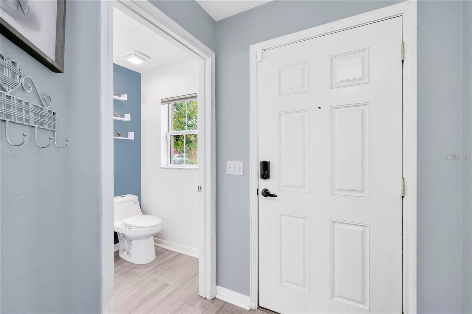 Image 29 of 41 For 10821 Johanna Avenue