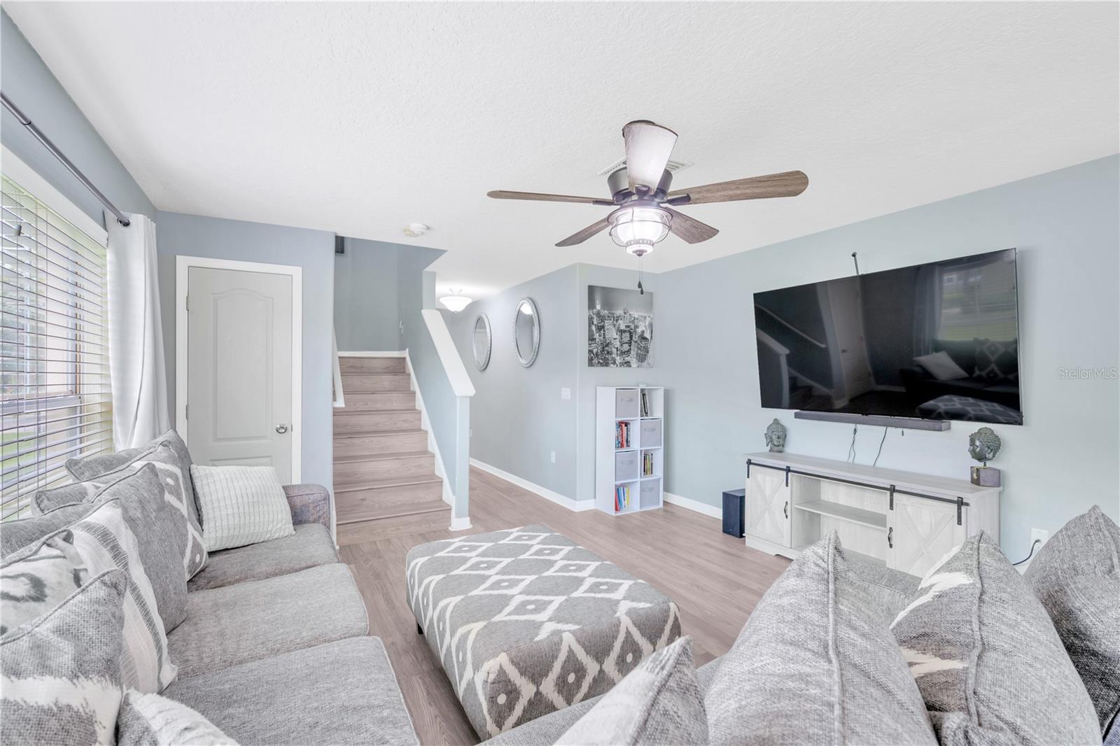 Image 5 of 41 For 10821 Johanna Avenue