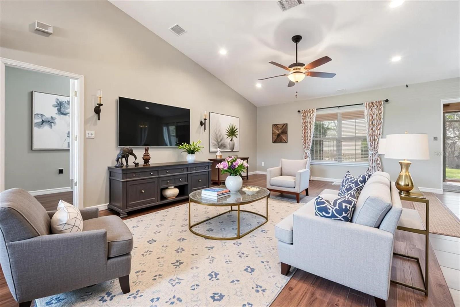 Image 11 of 44 For 2318 Bolger Avenue
