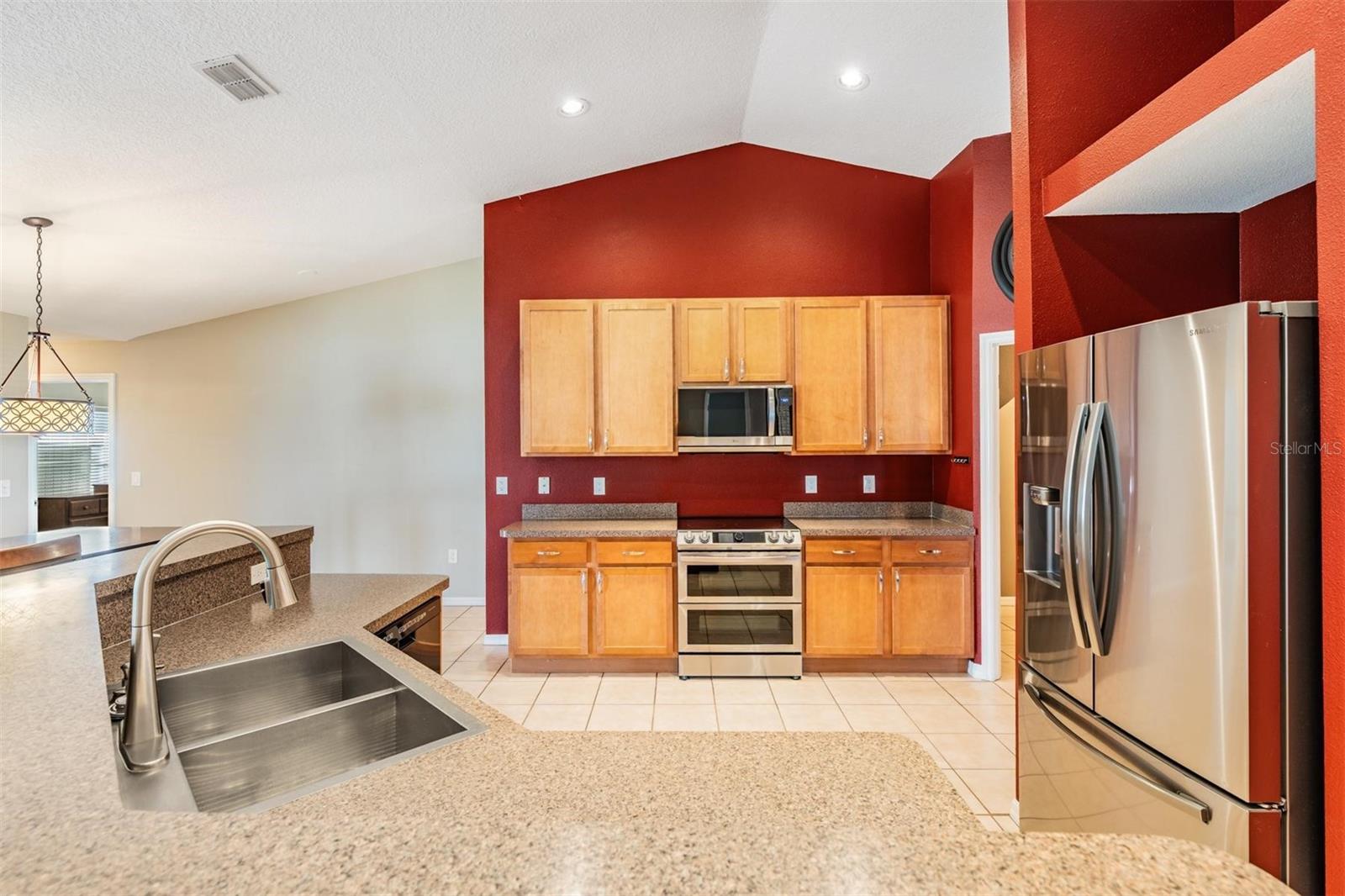 Image 18 of 44 For 2318 Bolger Avenue