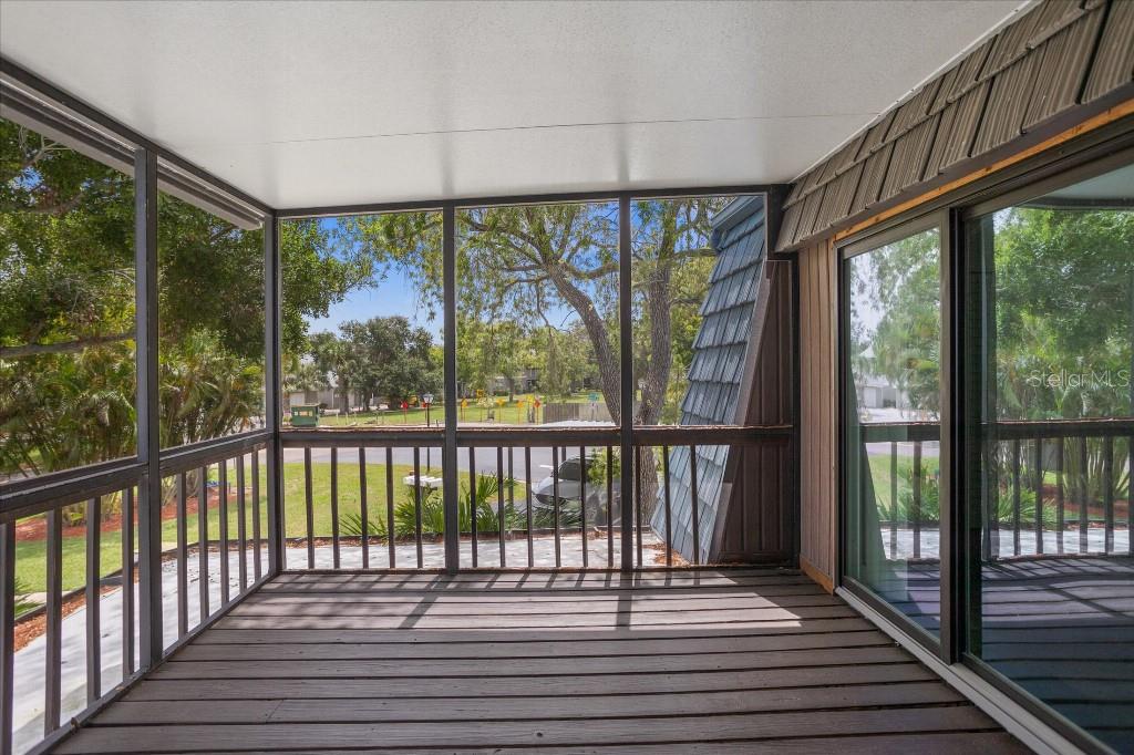 Image 16 of 17 For 9444 Tradewinds Avenue
