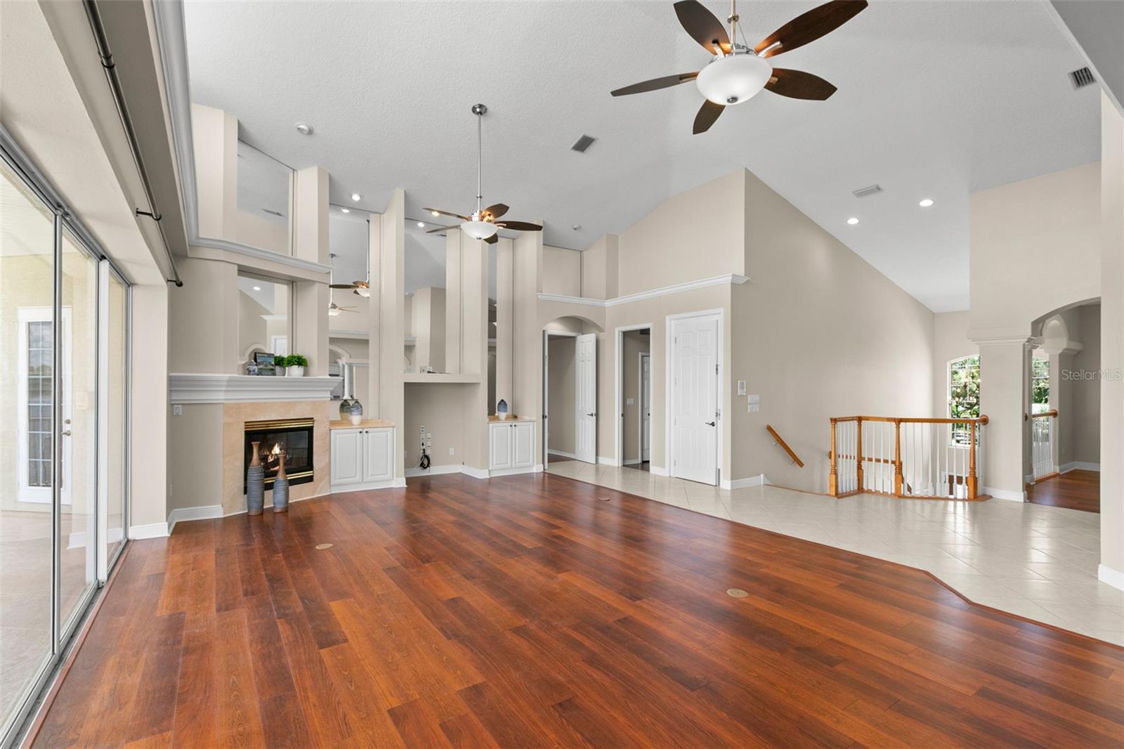 Image 12 of 83 For 636 Bayshore Drive