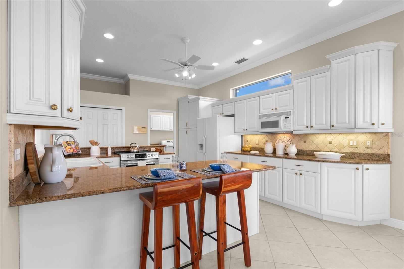 Image 22 of 83 For 636 Bayshore Drive