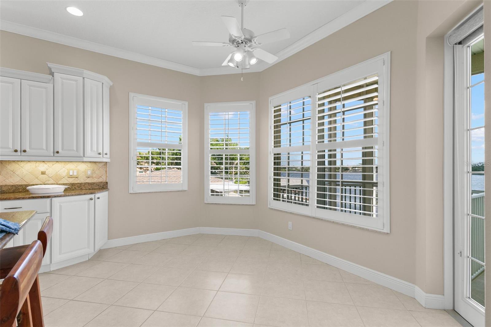 Image 23 of 83 For 636 Bayshore Drive