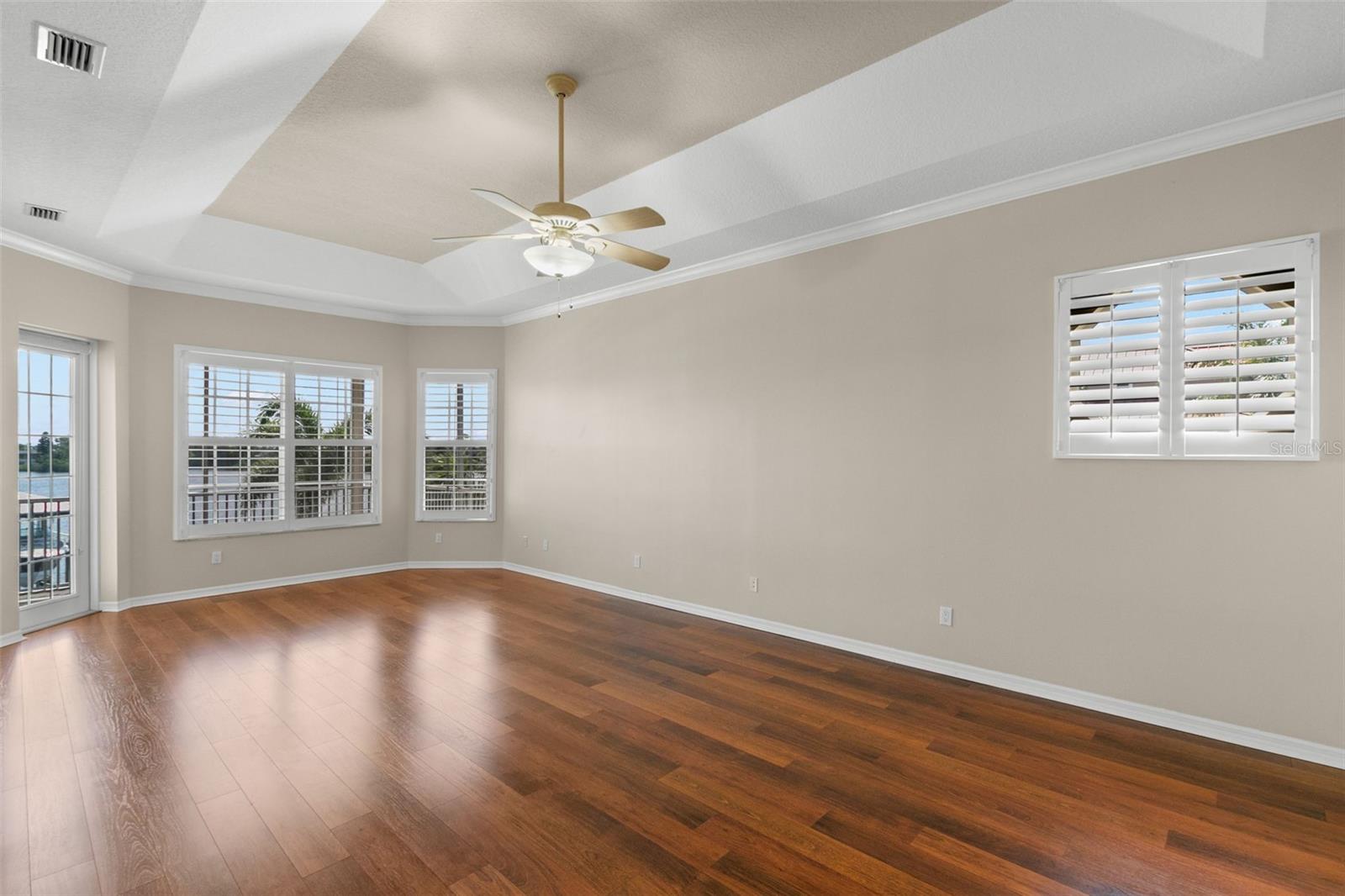 Image 28 of 83 For 636 Bayshore Drive
