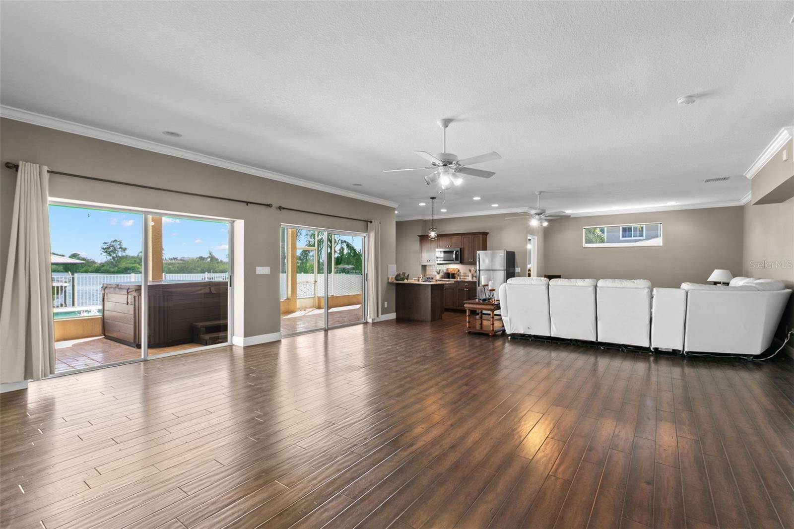 Image 42 of 83 For 636 Bayshore Drive