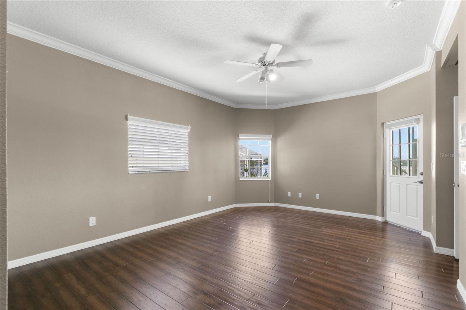 Image 48 of 83 For 636 Bayshore Drive