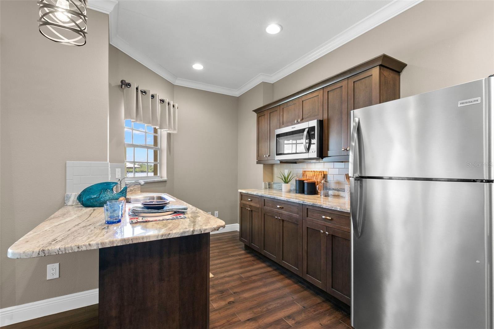 Image 49 of 83 For 636 Bayshore Drive