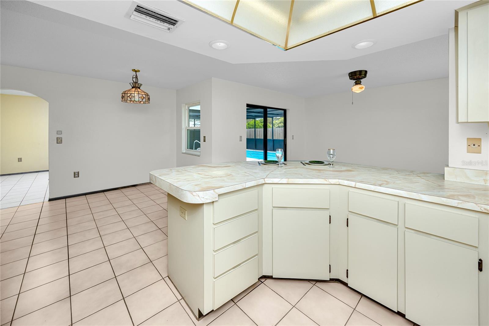 Image 15 of 42 For 1225 Greenlea Drive