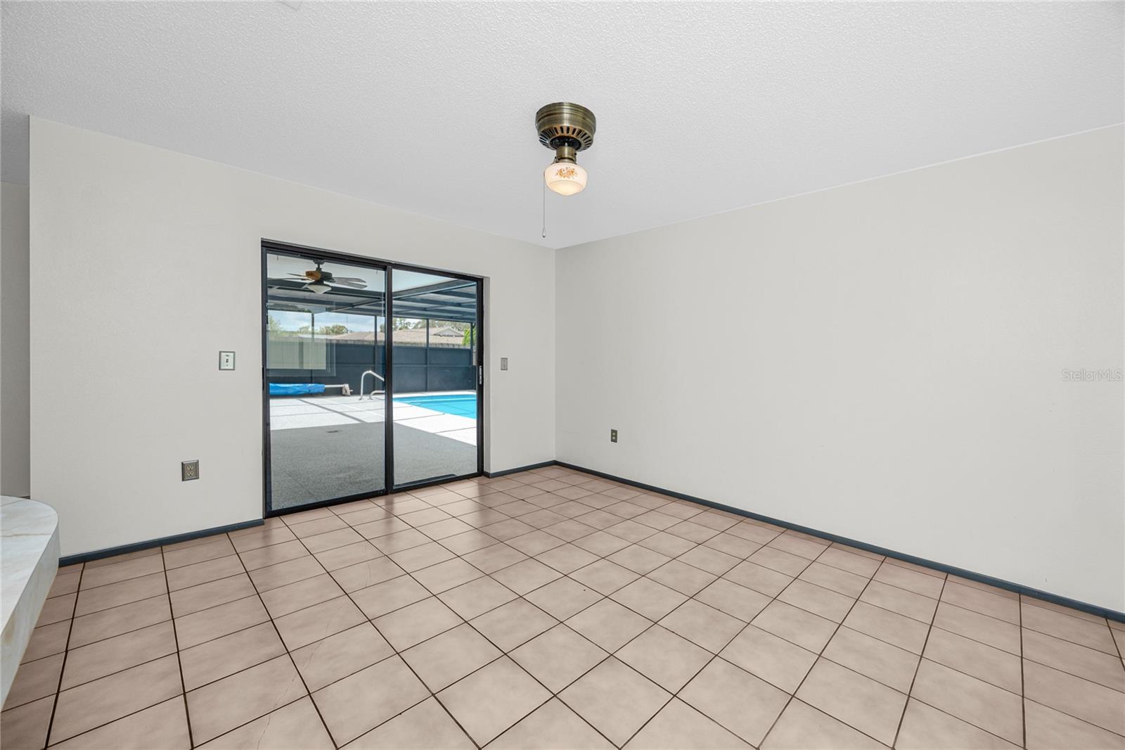 Image 19 of 42 For 1225 Greenlea Drive