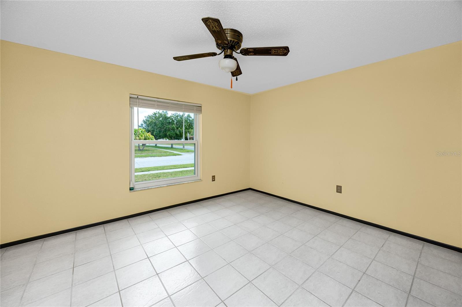 Image 28 of 42 For 1225 Greenlea Drive