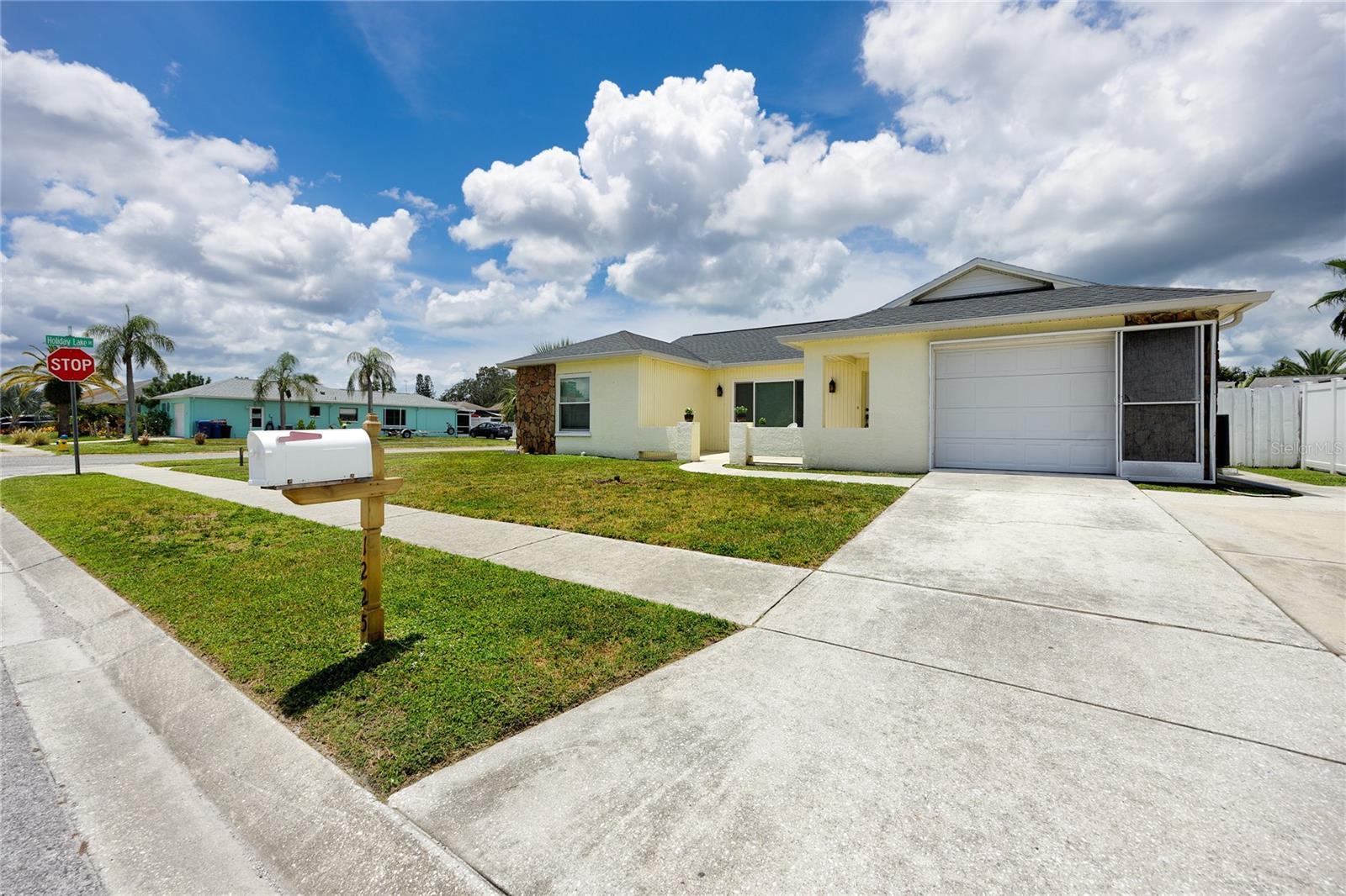 Image 7 of 42 For 1225 Greenlea Drive