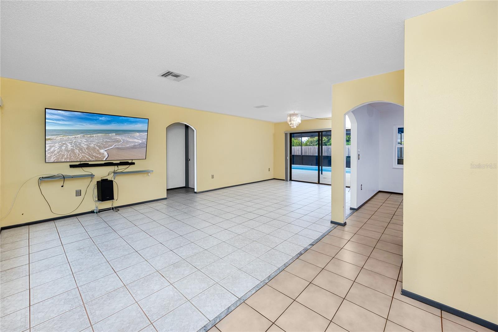 Image 8 of 42 For 1225 Greenlea Drive