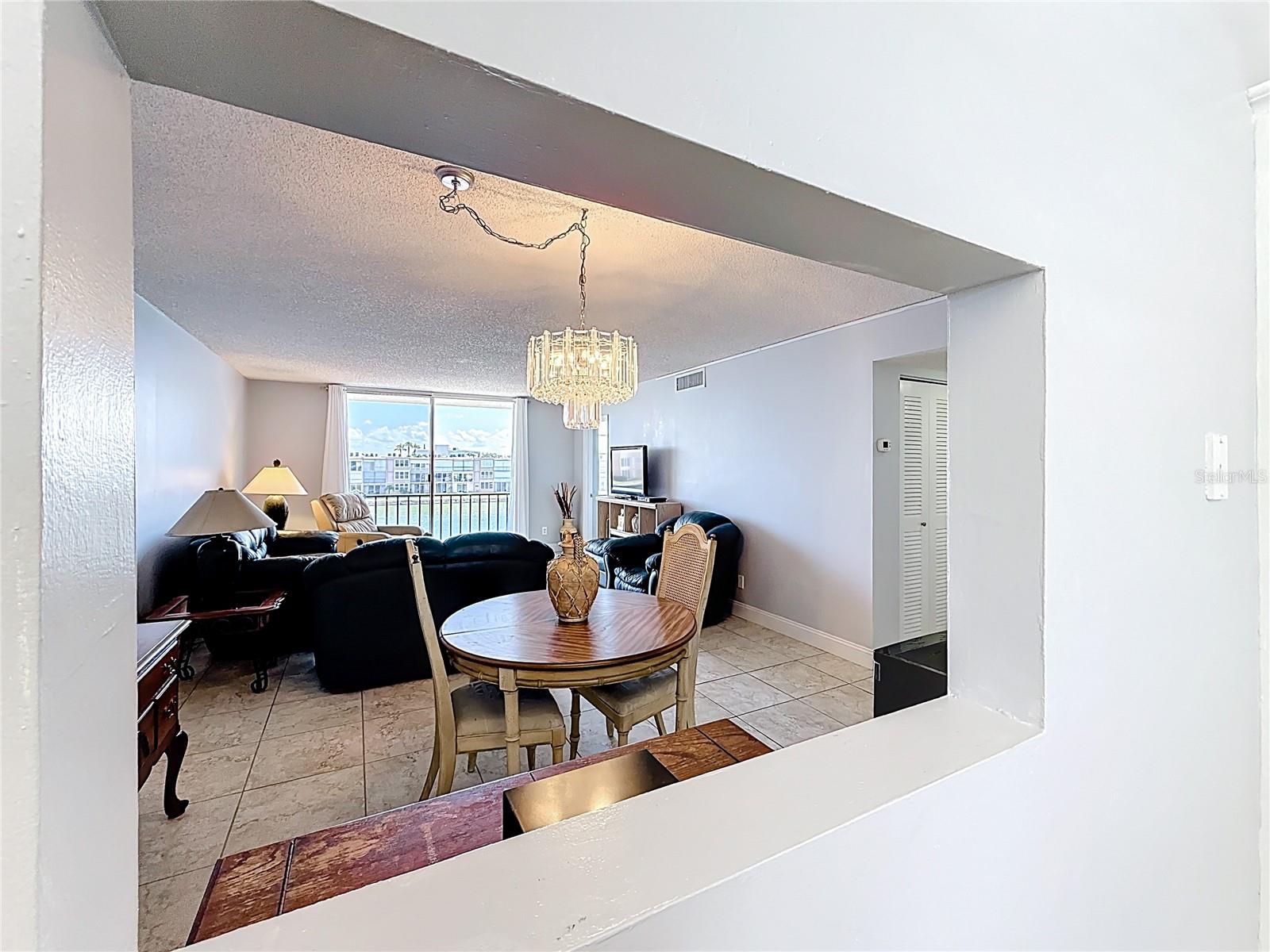 Image 13 of 62 For 7625 Sun Island Drive S 307