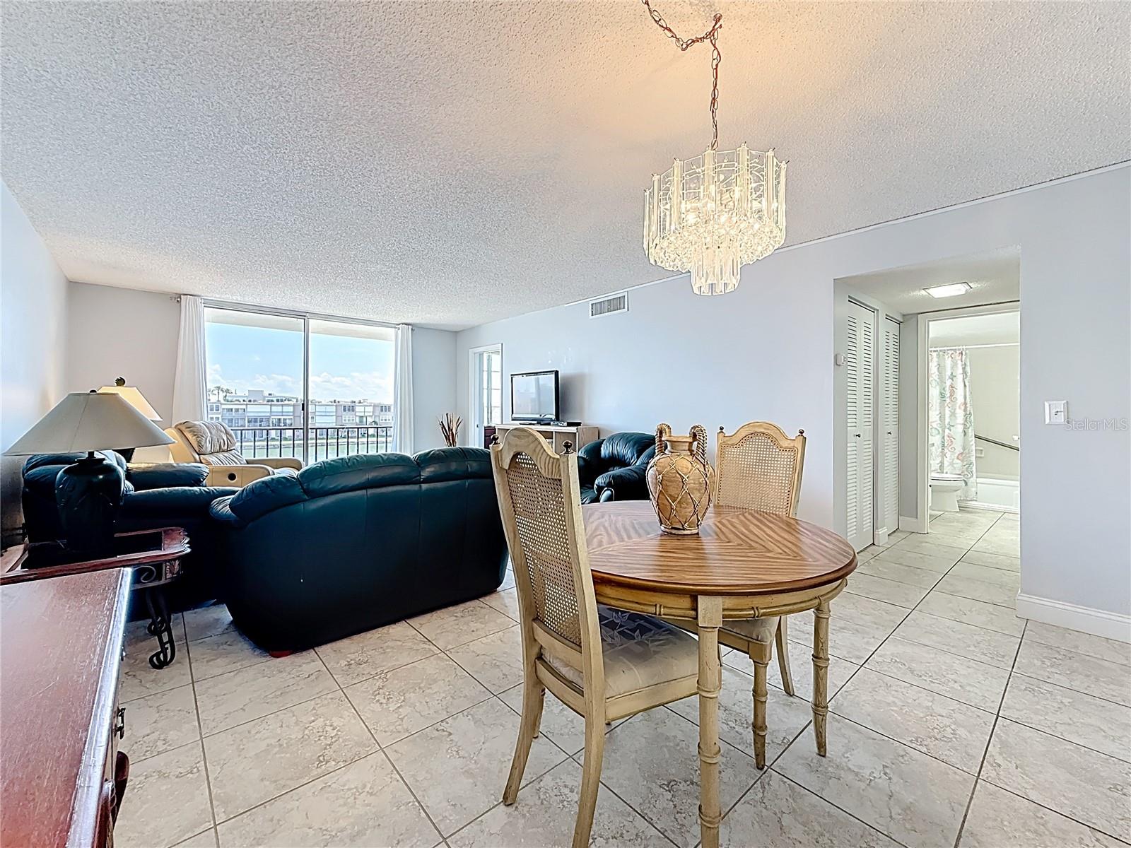 Image 15 of 62 For 7625 Sun Island Drive S 307