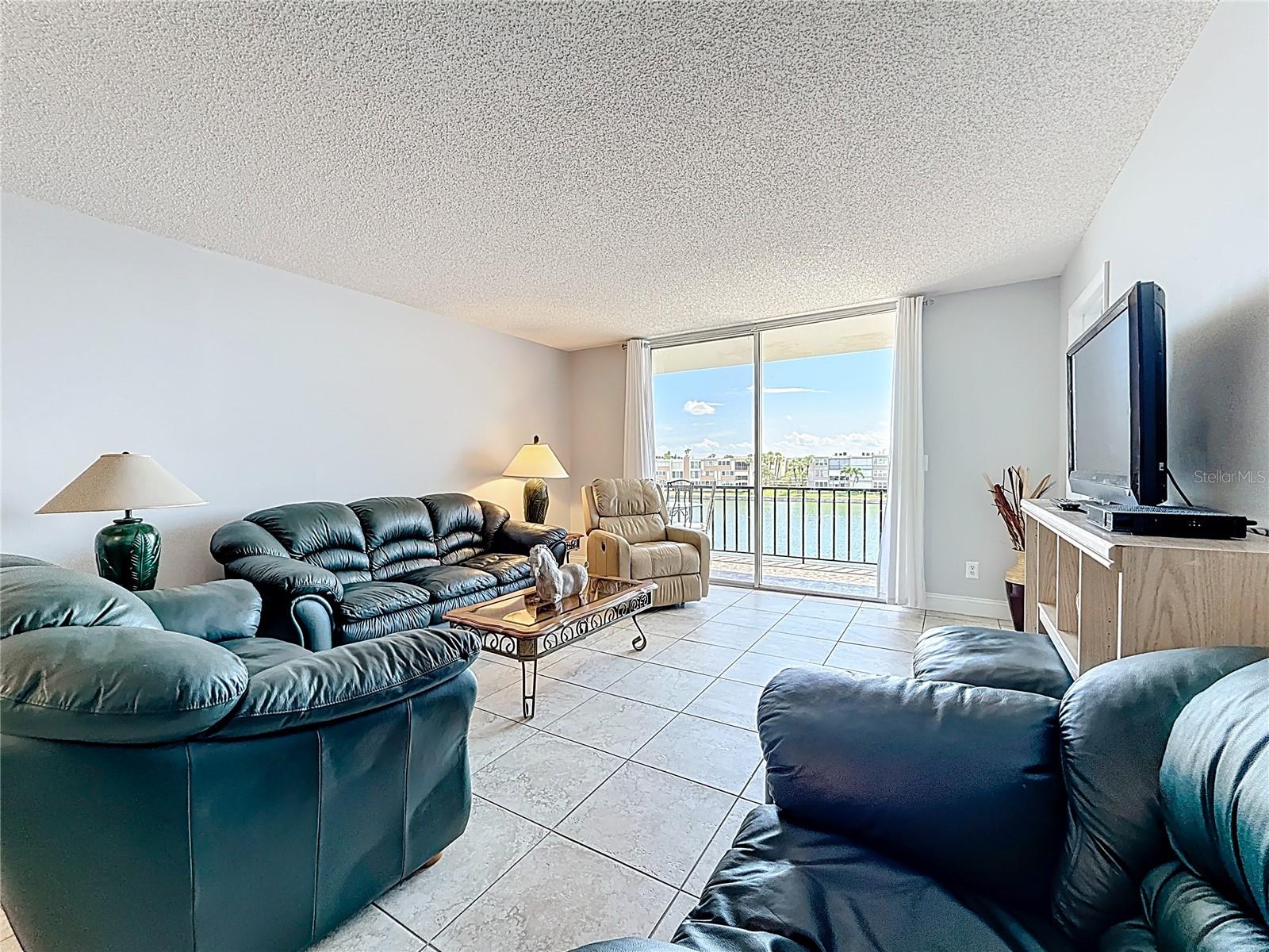 Image 17 of 62 For 7625 Sun Island Drive S 307