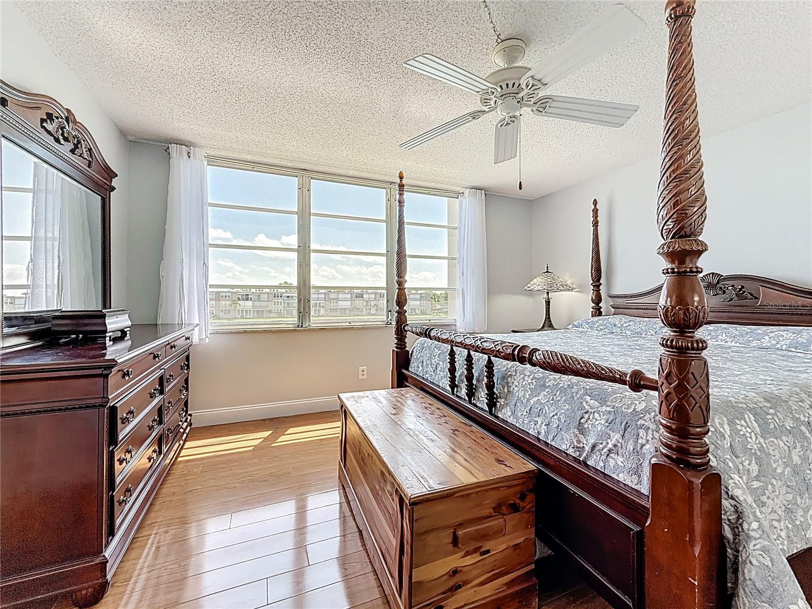 Image 31 of 62 For 7625 Sun Island Drive S 307