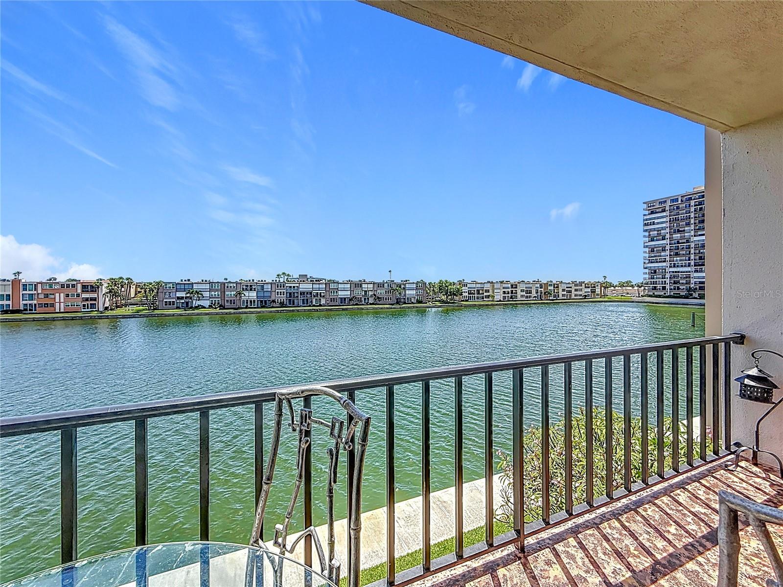 Image 42 of 62 For 7625 Sun Island Drive S 307