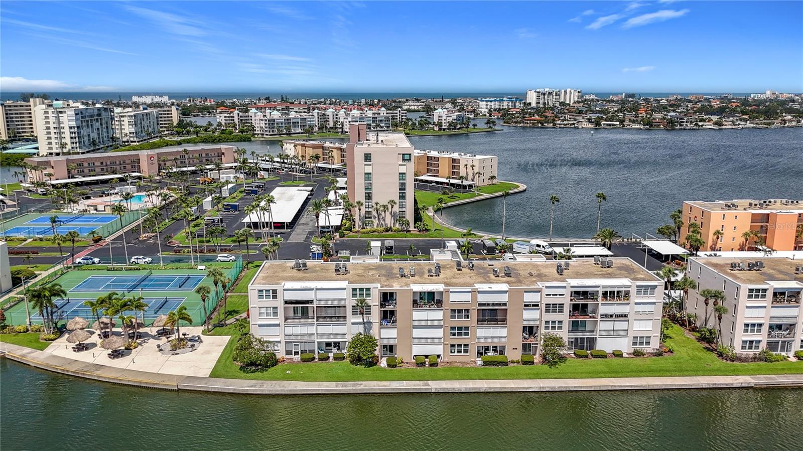 Image 57 of 62 For 7625 Sun Island Drive S 307