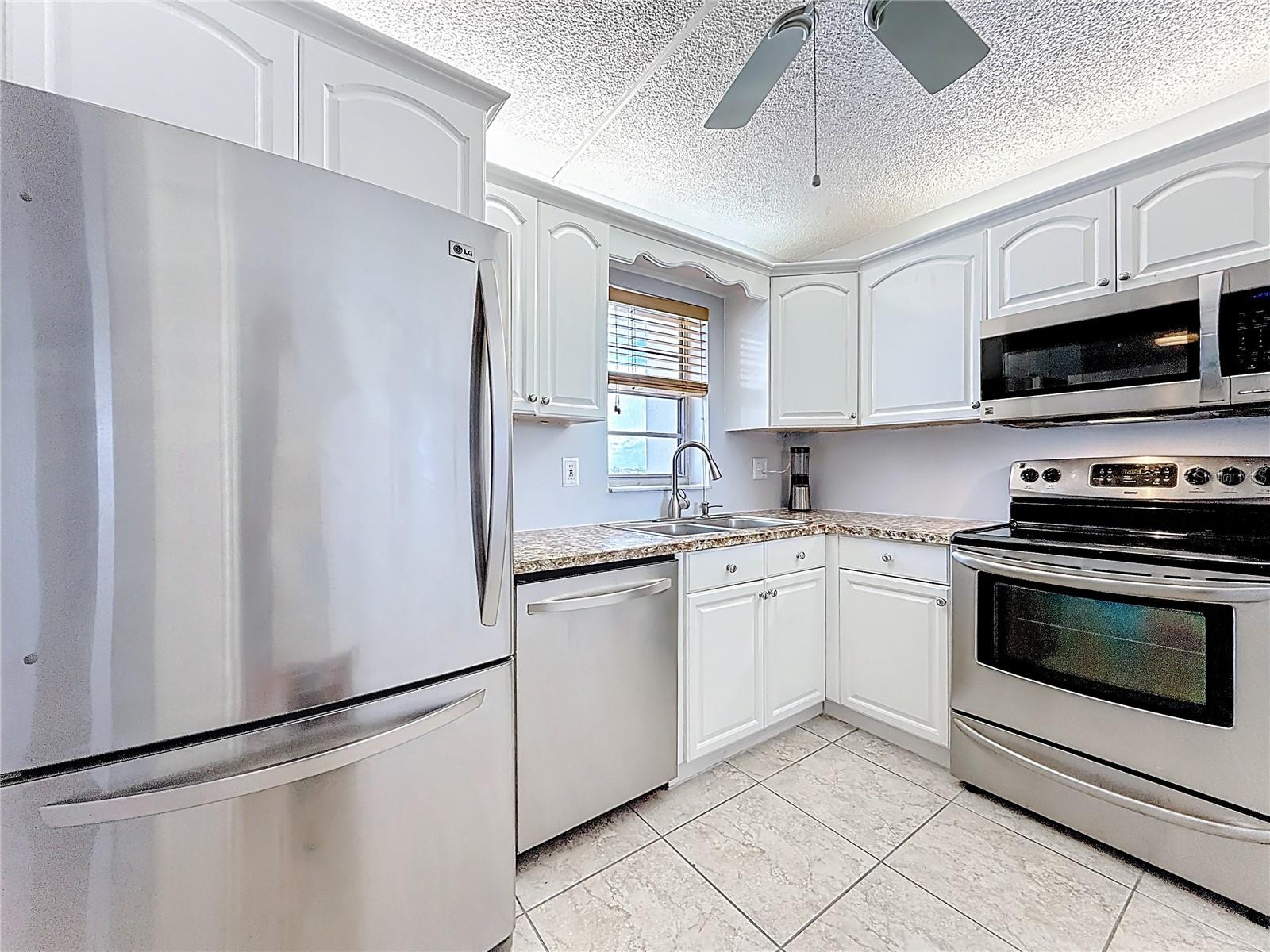 Image 8 of 62 For 7625 Sun Island Drive S 307