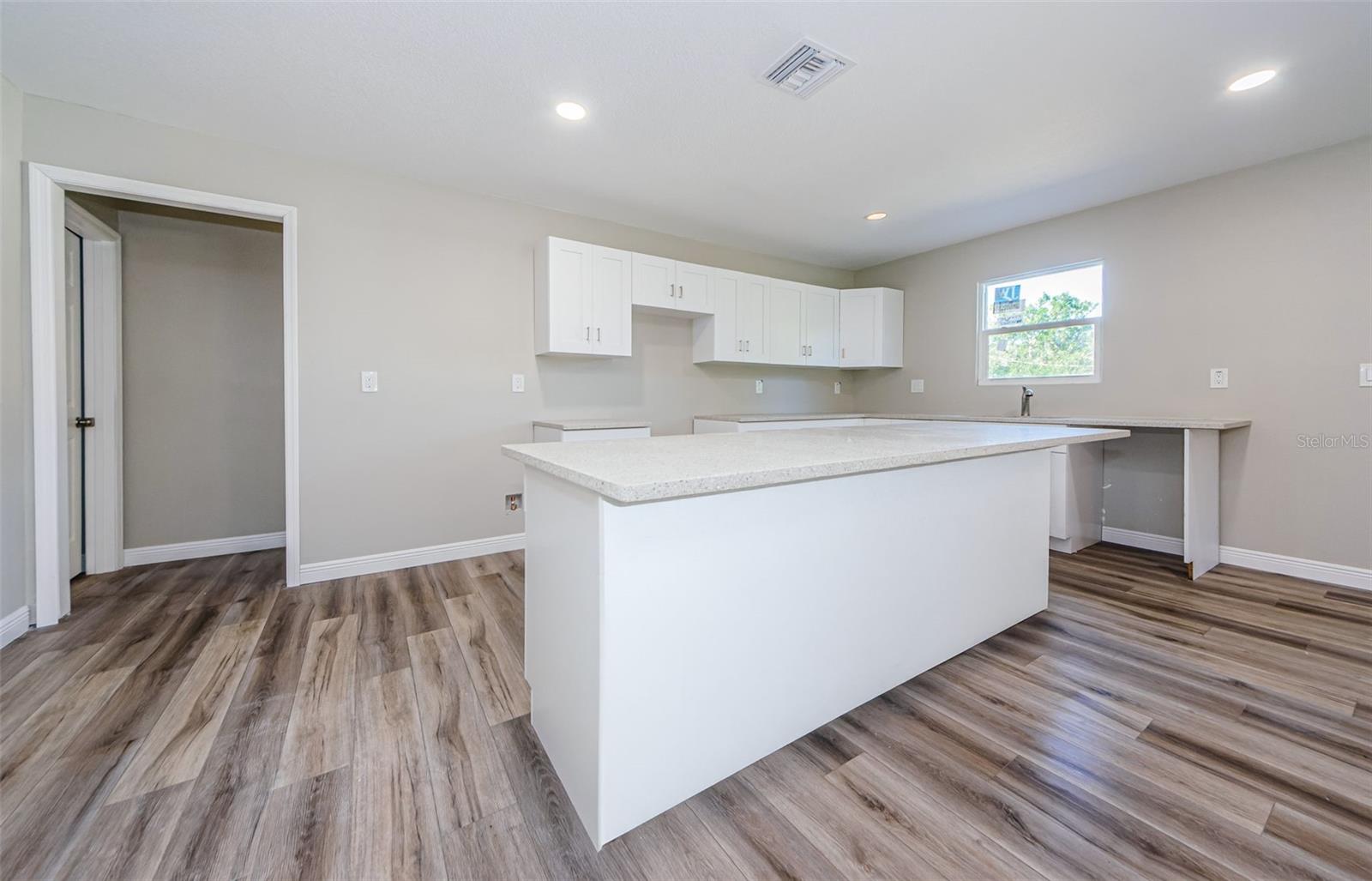 Image 10 of 20 For 3562 Fisher Rd