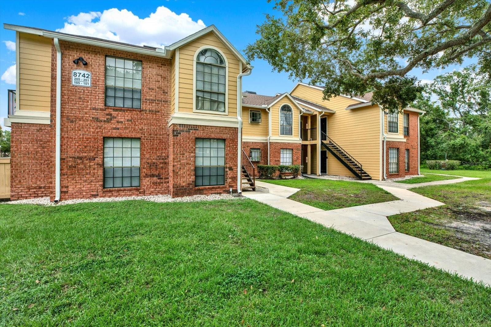Image 17 of 36 For 8742 Mallard Reserve Drive 103