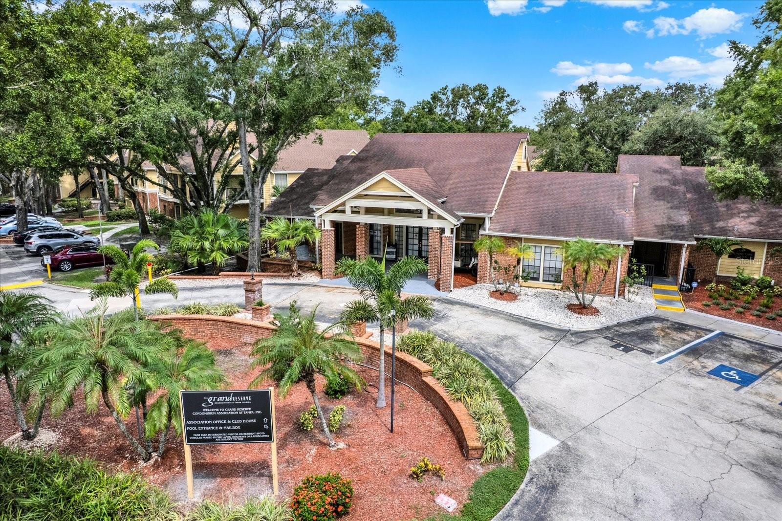 Image 21 of 36 For 8742 Mallard Reserve Drive 103