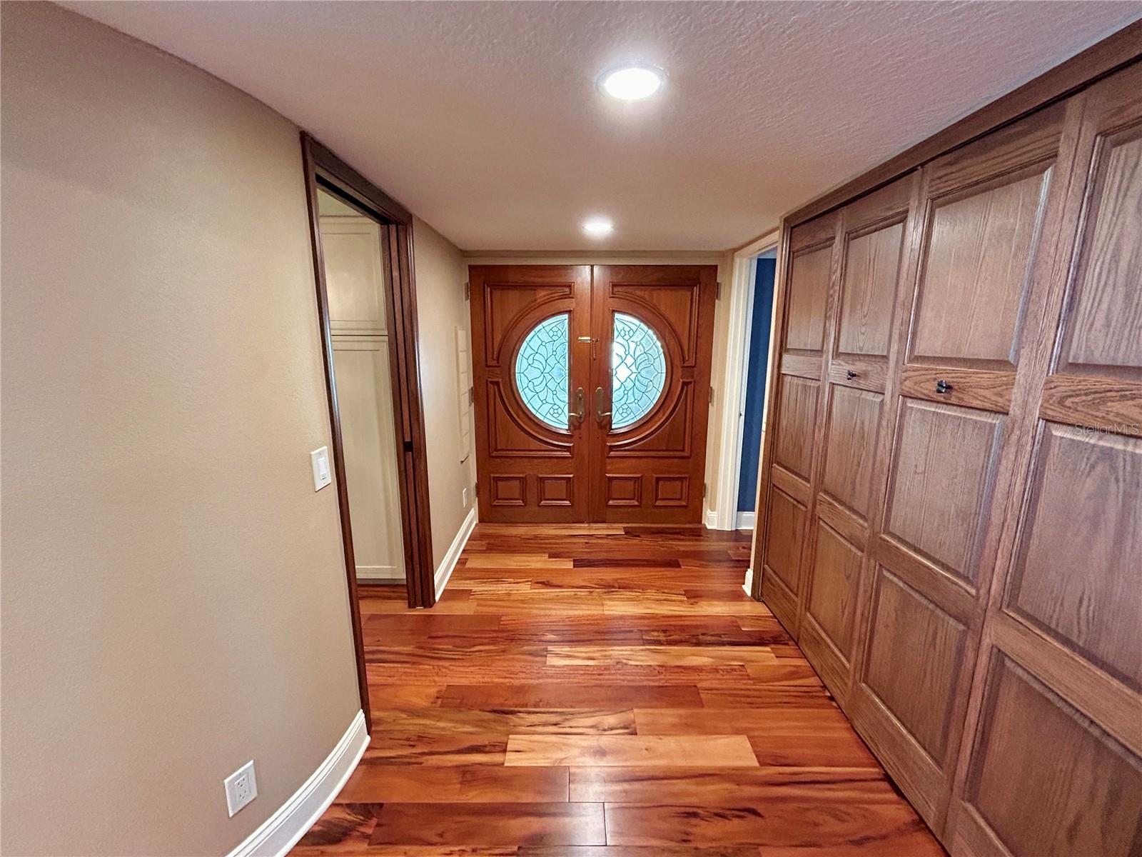 Image 20 of 53 For 5701 Mariner Street 701