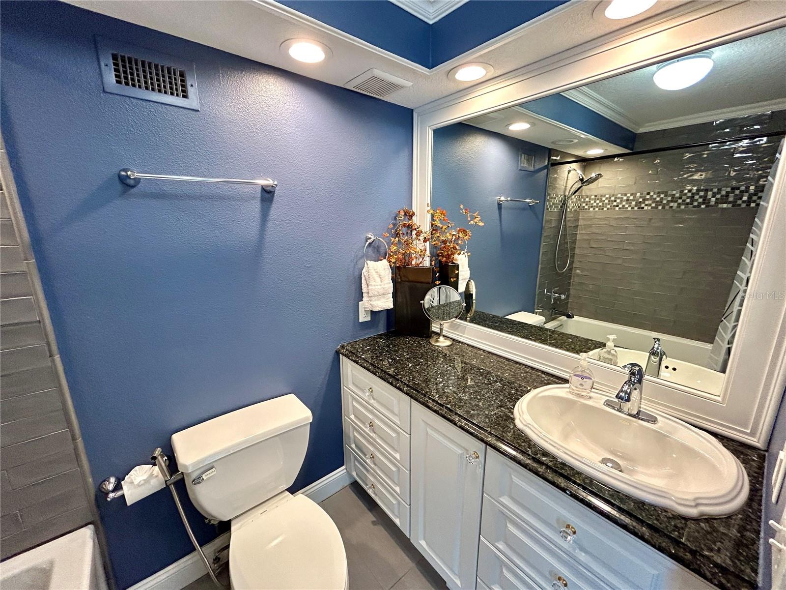 Image 36 of 53 For 5701 Mariner Street 701