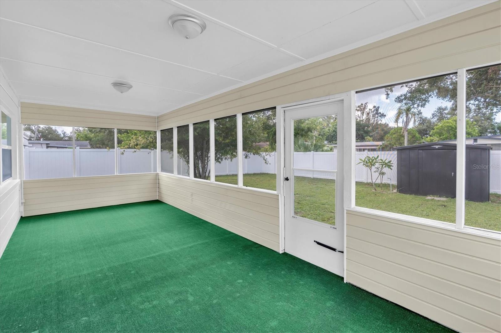 Image 22 of 31 For 4330 72nd Terrace N
