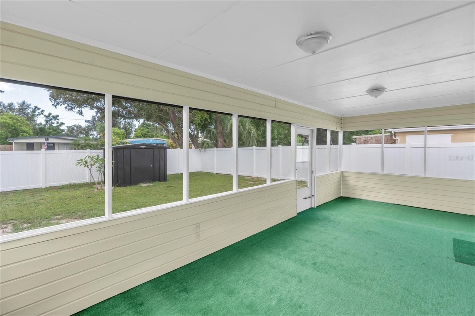 Image 24 of 31 For 4330 72nd Terrace N