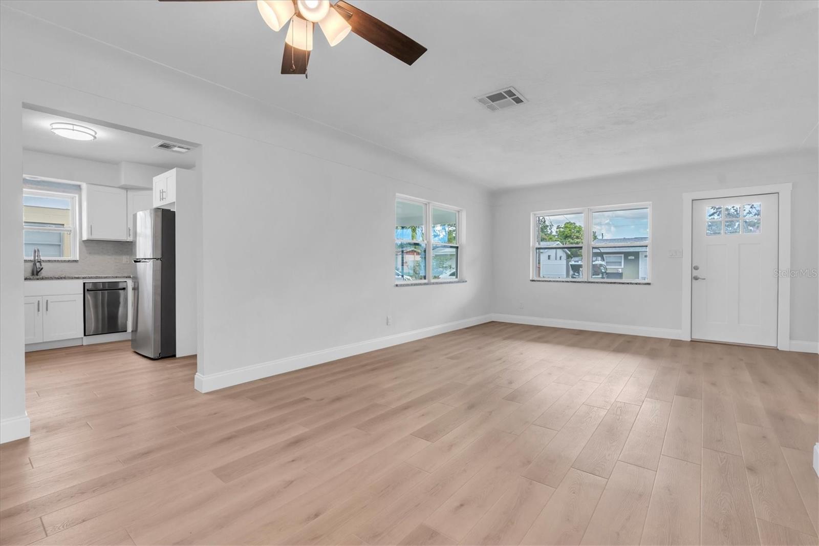 Image 3 of 31 For 4330 72nd Terrace N