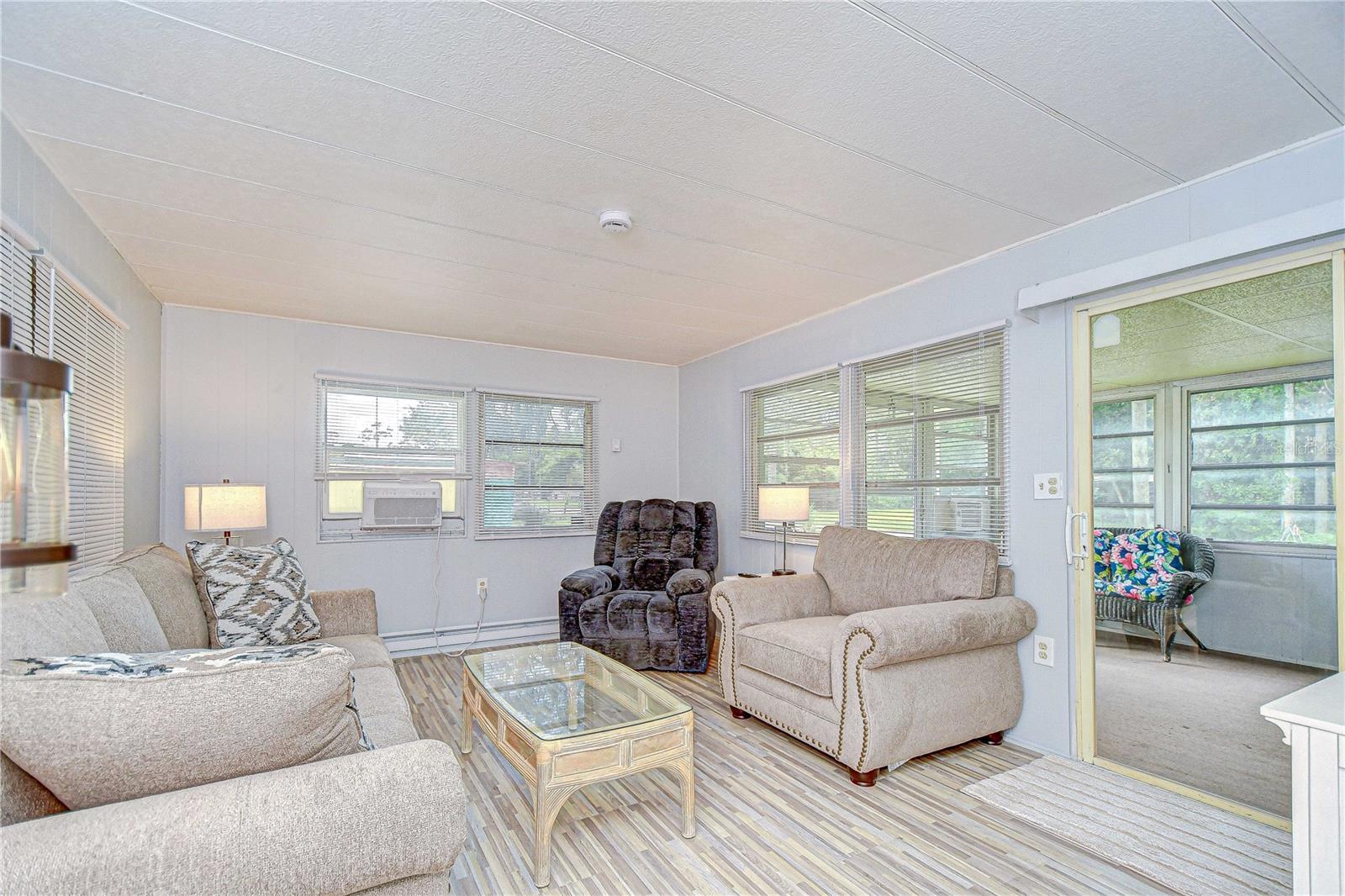 Image 6 of 31 For 37444 Hammond Drive