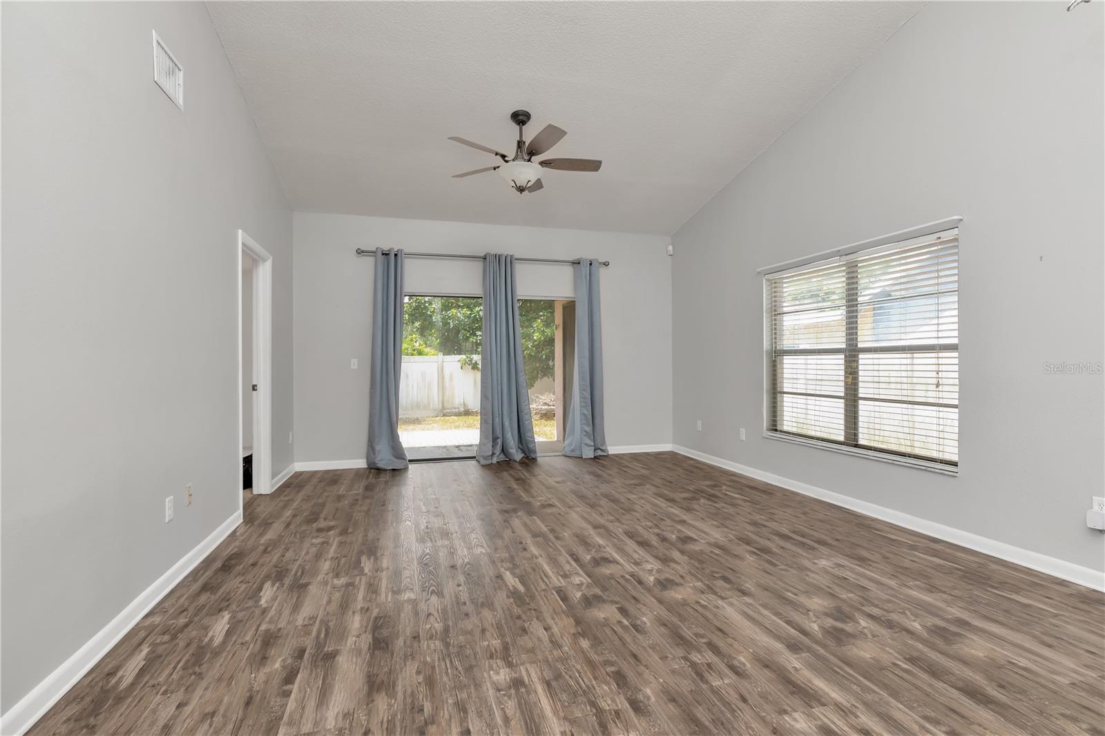 Image 10 of 35 For 7612 Caracal Court