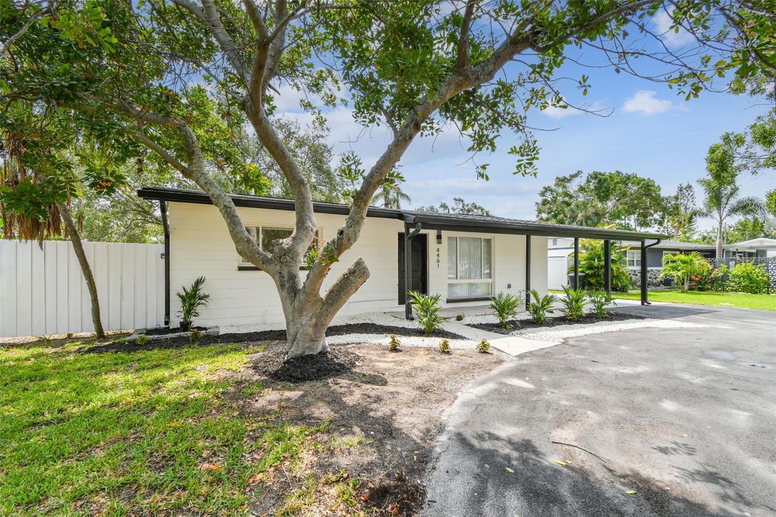 Details for 4461 Shore Acres Boulevard Ne, ST PETERSBURG, FL 33703