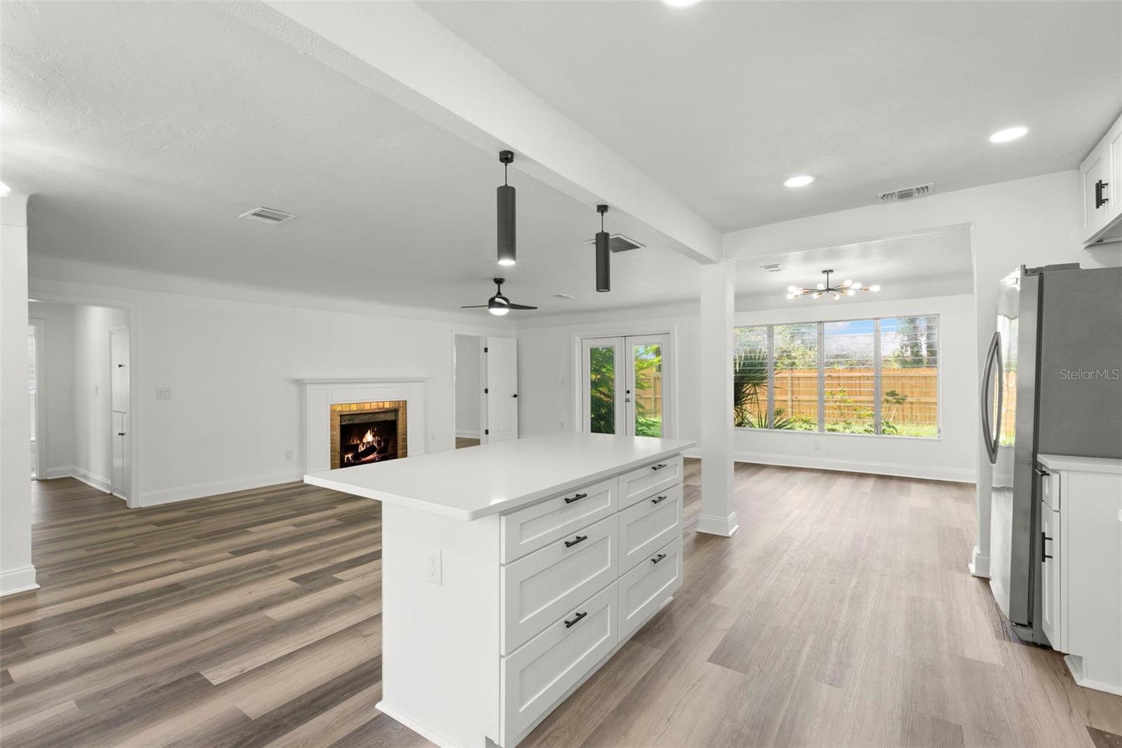Image 10 of 25 For 6120 5th Avenue N